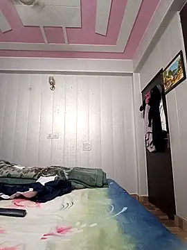 Snapshot of Tanya-905 chatting on 04/24/26, 05:37 Tanya-905 online show from 04/24/26, 05:37