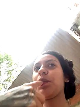 miluwatson online show from 10/11/25, 09:35