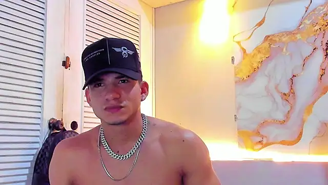 Snapshot of daniscot chatting on 10/28/25, 08:07 daniscot online show from 10/28/25, 08:07