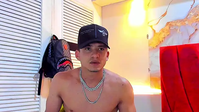 Snapshot of daniscot chatting on 11/05/25, 03:39 daniscot online show from 11/05/25, 03:39