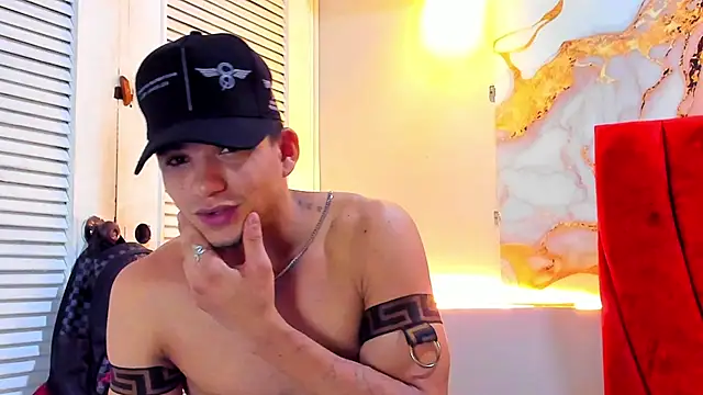 Snapshot of daniscot chatting on 11/07/25, 04:12 daniscot online show from 11/07/25, 04:12