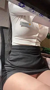 Snapshot of Gina999 chatting on 04/02/26, 02:53 Gina999 online show from 04/02/26, 02:53