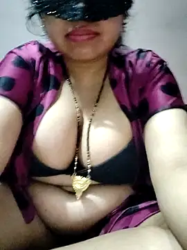 Hot  bhabhi 99 online show from 11/14/25, 05:00