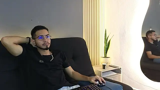 Jaybrown  1 online show from 10/07/25, 04:42