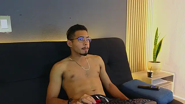 Jaybrown  1 online show from 10/10/25, 03:38