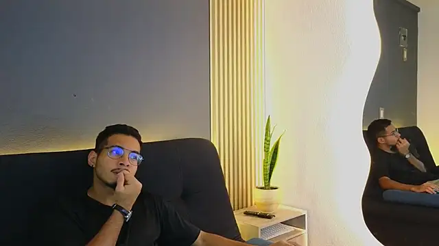 Jaybrown  1 online show from 10/13/25, 04:34