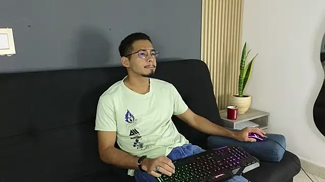 Jaybrown  1 online show from 10/14/25, 11:22