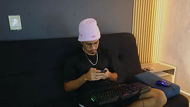 Jaybrown  1 online show from 10/17/25, 03:20