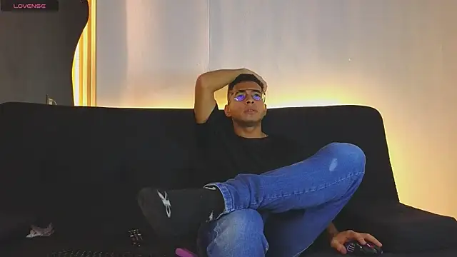 Jaybrown  1 online show from 11/11/25, 03:17