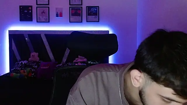 Snapshot of Sebasxxl12 chatting on 10/14/25, 01:45 Sebasxxl12 online show from 10/14/25, 01:45