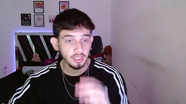 Snapshot of Sebasxxl12 chatting on 01/09/26, 07:04 Sebasxxl12 online show from 01/09/26, 07:04