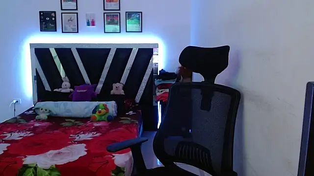 Snapshot of Sebasxxl12 chatting on 01/19/26, 04:22 Sebasxxl12 online show from 01/19/26, 04:22