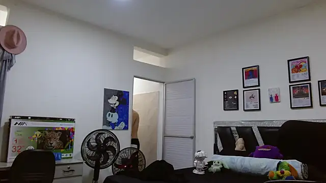 Snapshot of Sebasxxl12 chatting on 02/10/26, 05:28 Sebasxxl12 online show from 02/10/26, 05:28