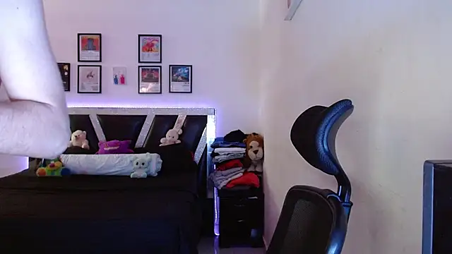 Snapshot of Sebasxxl12 chatting on 02/11/26, 05:40 Sebasxxl12 online show from 02/11/26, 05:40