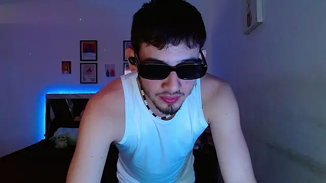 Snapshot of Sebasxxl12 chatting on 03/16/26, 08:35 Sebasxxl12 online show from 03/16/26, 08:35