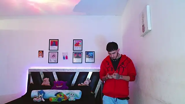 Snapshot of Sebasxxl12 chatting on 03/20/26, 07:52 Sebasxxl12 online show from 03/20/26, 07:52