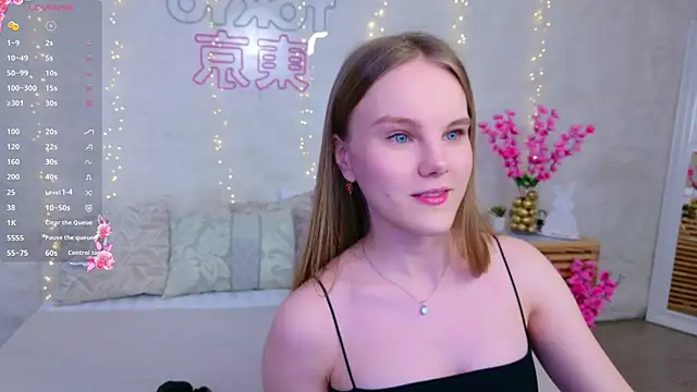 Snapshot of Lili_Lohan chatting on 04/10/26, 05:01 Lili Lohan online show from 04/10/26, 05:01