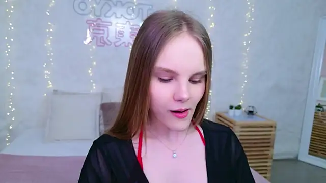 Snapshot of Lili_Lohan chatting on 04/14/26, 05:02 Lili Lohan online show from 04/14/26, 05:02