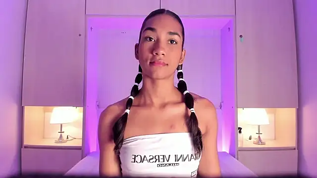 Snapshot of AnahiCollins chatting on 03/08/26, 12:09 AnahiCollins online show from 03/08/26, 12:09