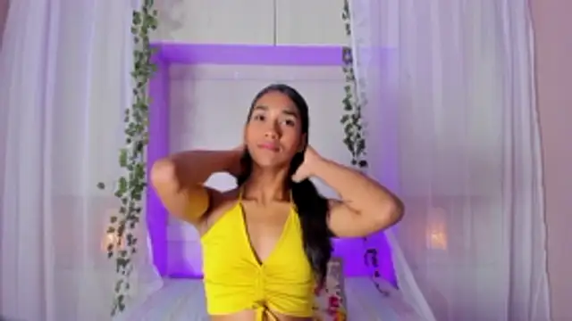 Snapshot of AnahiCollins chatting on 03/13/26, 07:31 AnahiCollins online show from 03/13/26, 07:31