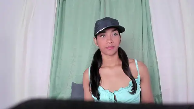 Snapshot of AnahiCollins chatting on 03/14/26, 11:37 AnahiCollins online show from 03/14/26, 11:37