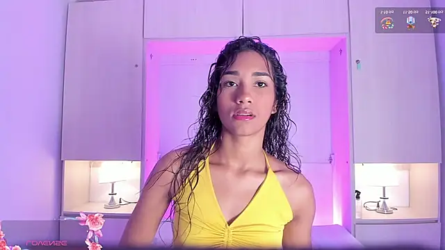 Snapshot of AnahiCollins chatting on 03/25/26, 11:27 AnahiCollins online show from 03/25/26, 11:27