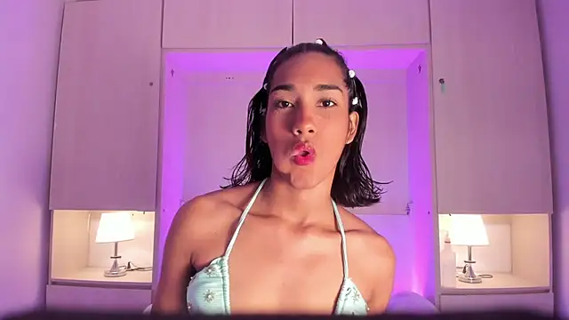 AnahiCollins online show from 04/30/26, 12:11