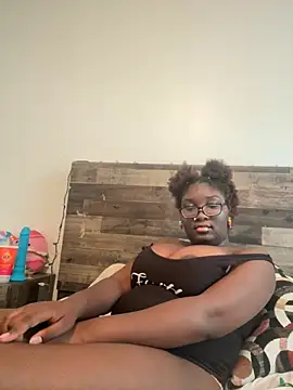 Snapshot of St4G1rL chatting on 10/11/25, 07:23 St4G1rL online show from 10/11/25, 07:23