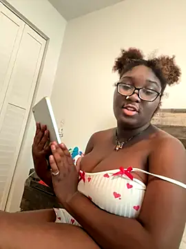 Snapshot of St4G1rL chatting on 10/17/25, 08:11 St4G1rL online show from 10/17/25, 08:11