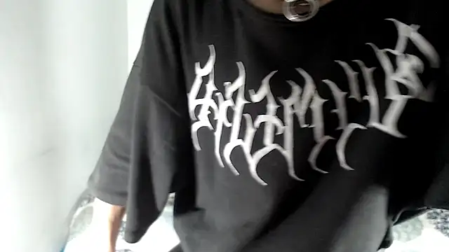 Kuregari xs online show from 12/15/25, 01:43