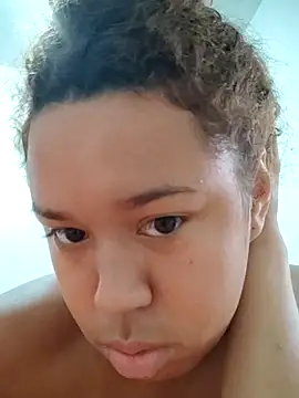 Snapshot of ajkarol chatting on 10/08/25, 01:31 ajkarol online show from 10/08/25, 01:31