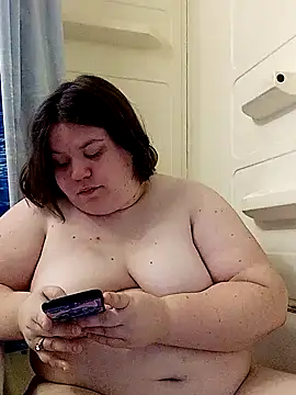 Snapshot of kittytightholes chatting on 10/14/25, 02:18 kittytightholes online show from 10/14/25, 02:18