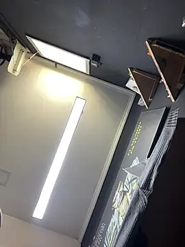 Snapshot of Valentino-elTuyo chatting on 02/11/26, 04:01 Valentino-elTuyo online show from 02/11/26, 04:01