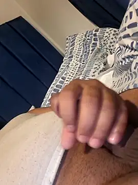 Snapshot of Hotboy-534 chatting on 02/26/26, 11:04 Hotboy-534 online show from 02/26/26, 11:04