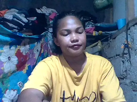 Snapshot of sweetlexypinay19 chatting on 04/06/26, 10:33 sweetlexypinay19 online show from 04/06/26, 10:33