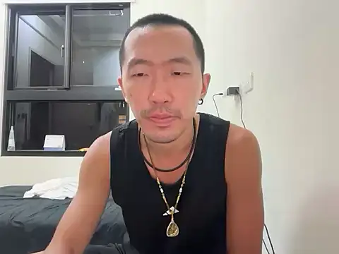 Snapshot of mrcaiziv chatting on 10/18/25, 01:23 mrcaiziv online show from 10/18/25, 01:23