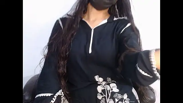 sexy yuvi online show from 09/30/25, 05:12