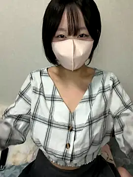 Snapshot of _JINA_tan chatting on 11/26/25, 12:17 JINA tan online show from 11/26/25, 12:17