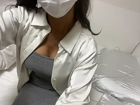 Snapshot of Toriyufu chatting on 12/02/25, 09:32 Toriyufu online show from 12/02/25, 09:32