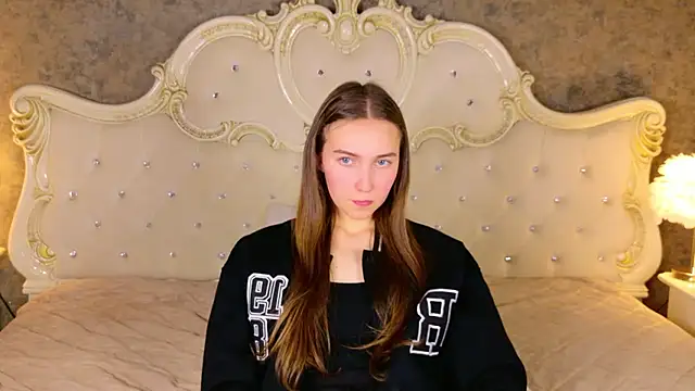 OliviaLay online show from 01/12/26, 12:21