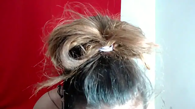 amandareddragon online show from 11/18/25, 06:40