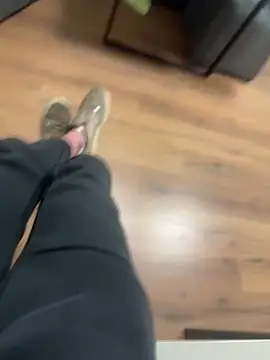 Snapshot of heet1998 chatting on 10/18/25, 11:44 heet1998 online show from 10/18/25, 11:44