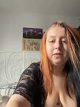 Snapshot of SweetieLina chatting on 10/10/25, 08:13 SweetieLina online show from 10/10/25, 08:13