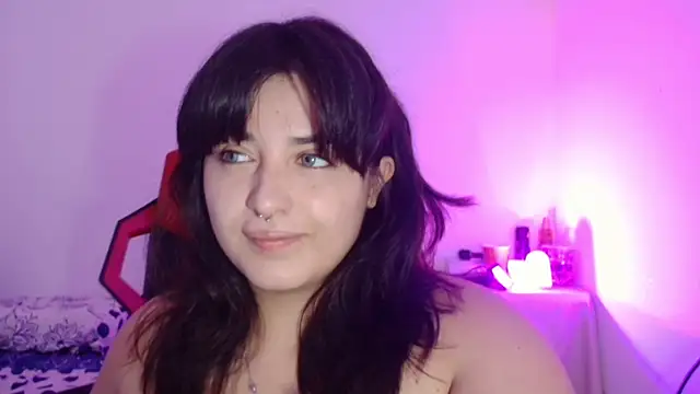 Snapshot of Jess_Beauty18 chatting on 09/30/25, 11:59 Jess Beauty18 online show from 09/30/25, 11:59