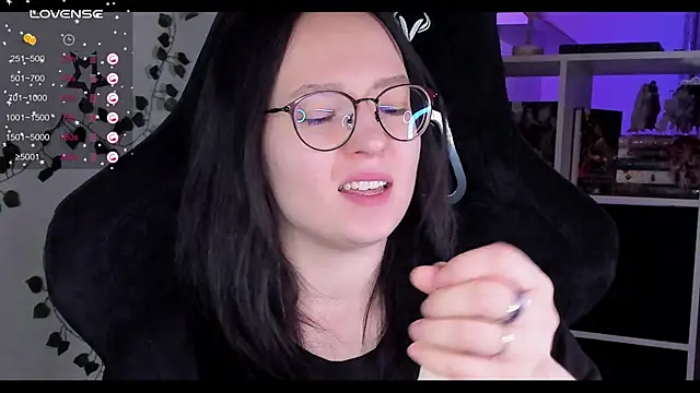 Snapshot of power_robynn chatting on 10/09/25, 04:49 power robynn online show from 10/09/25, 04:49