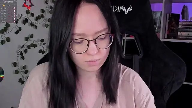 Snapshot of power_robynn chatting on 10/12/25, 12:59 power robynn online show from 10/12/25, 12:59