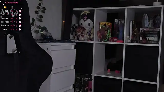 Snapshot of power_robynn chatting on 10/24/25, 03:30 power robynn online show from 10/24/25, 03:30