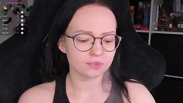 Snapshot of power_robynn chatting on 10/27/25, 05:06 power robynn online show from 10/27/25, 05:06