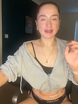 Cherry-L-28 online show from 11/27/25, 11:23