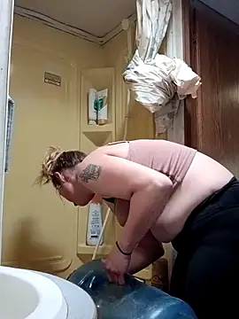 Snapshot of Queen2454 chatting on 04/07/26, 06:19 Queen2454 online show from 04/07/26, 06:19